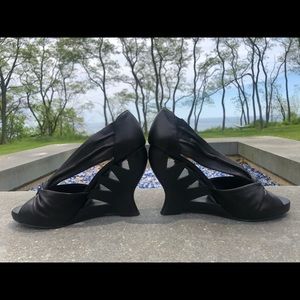 Artistic Donald Pliner Becca high heels